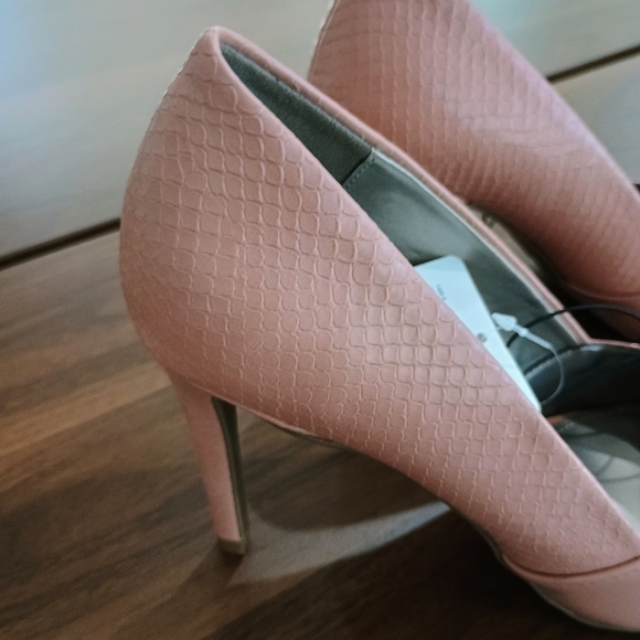 Worthington Blush Pink Textured Heels - Picture 4 of 7